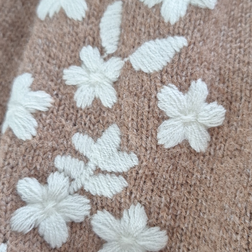 Francesca's Carry Sweater with White Floral Details - Picture 6 of 10